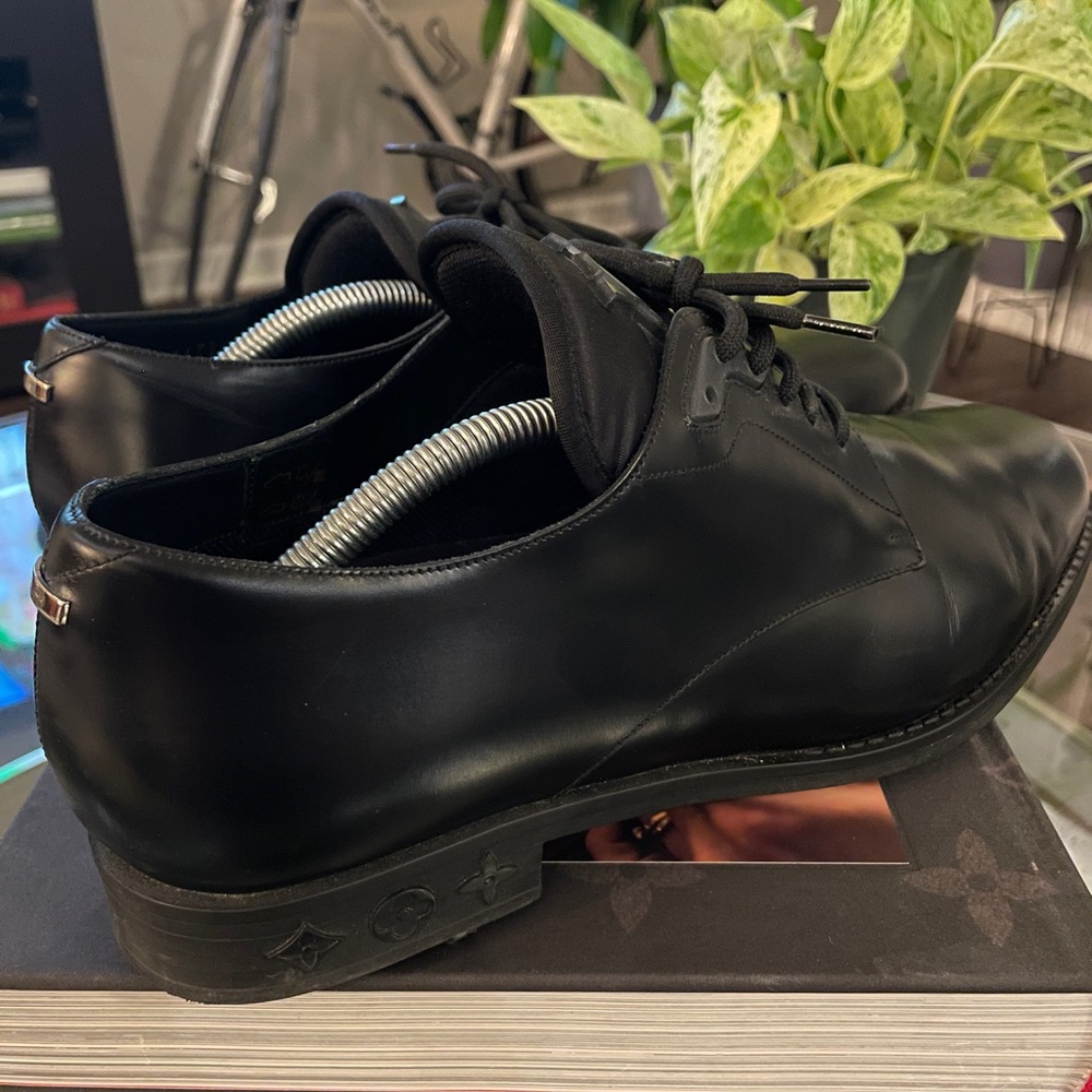 LOUIS VUITTON black Casual dress derby 9.5 (LV 8.5)